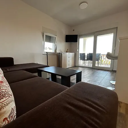 Apartman Lucic *