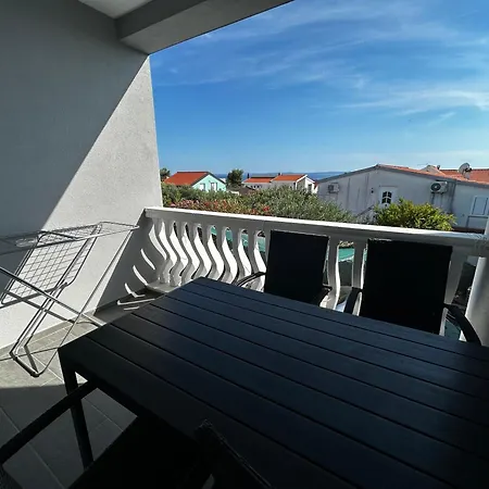Lucic Apartman Vir